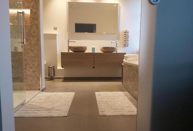 اتاق لوکس با تخت بزرگ, B&b Asmara