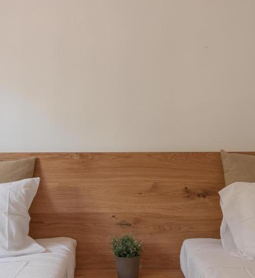 اتاق استاندارد با سرویس بهداشتی مشترک, Coliving & Coworking Costa Blanca