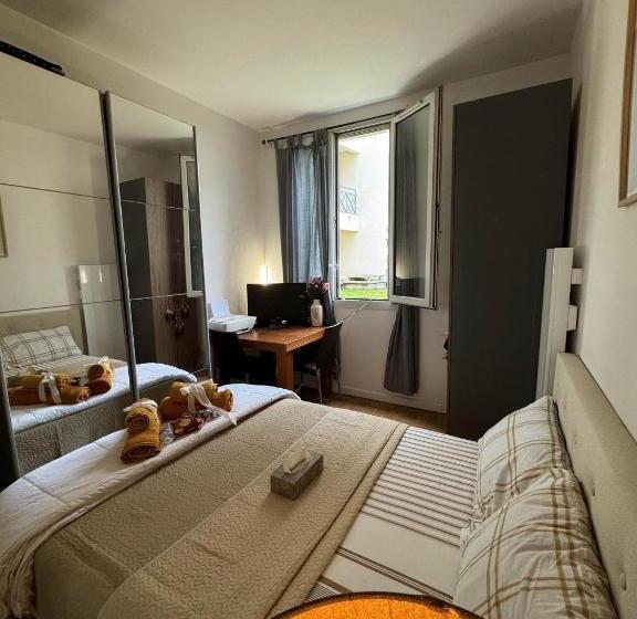 اتاق استاندارد با چشم‌انداز باغ, Near The Palace Of Versailles Breakfast+parking