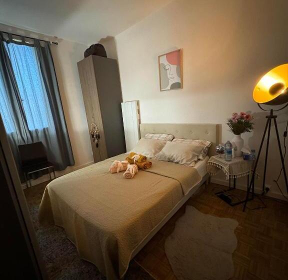 اتاق استاندارد با چشم‌انداز باغ, Near The Palace Of Versailles Breakfast+parking
