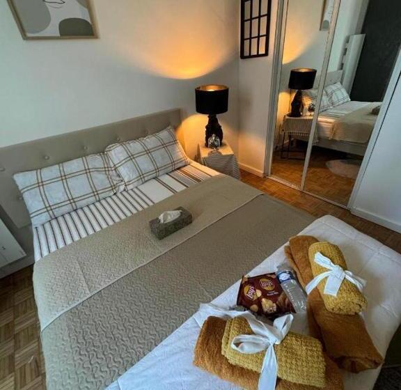 اتاق استاندارد با چشم‌انداز باغ, Near The Palace Of Versailles Breakfast+parking
