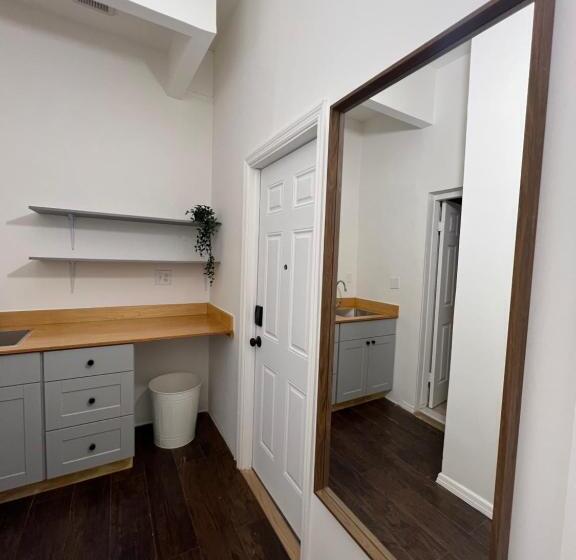 اتاق استاندارد, East Harlem Hostel