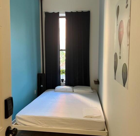 اتاق استاندارد با سرویس بهداشتی مشترک, East Harlem Hostel