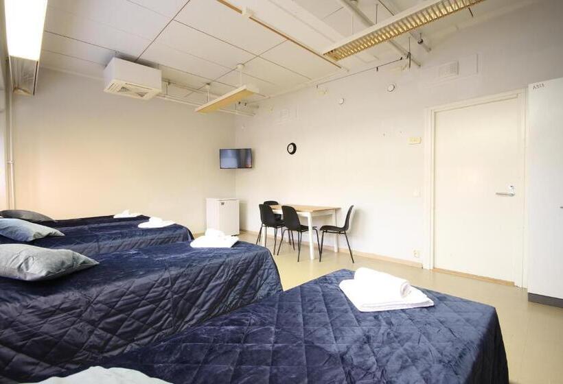 اتاق استاندارد چهارنفره با سرویس بهداشتی مشترک, Forenom Hostel Vantaa Kehä Iii