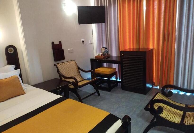 اتاق لوکس, Dalawella Beach Resort