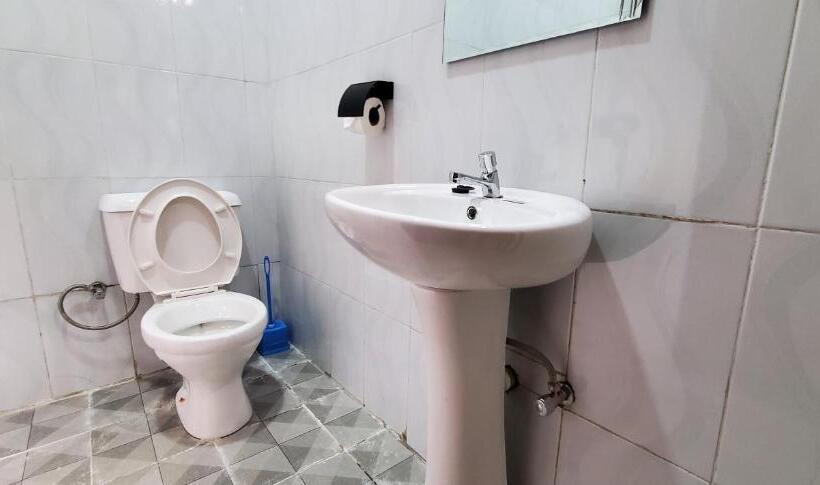 اتاق لوکس یک تخته, Komar Lira City