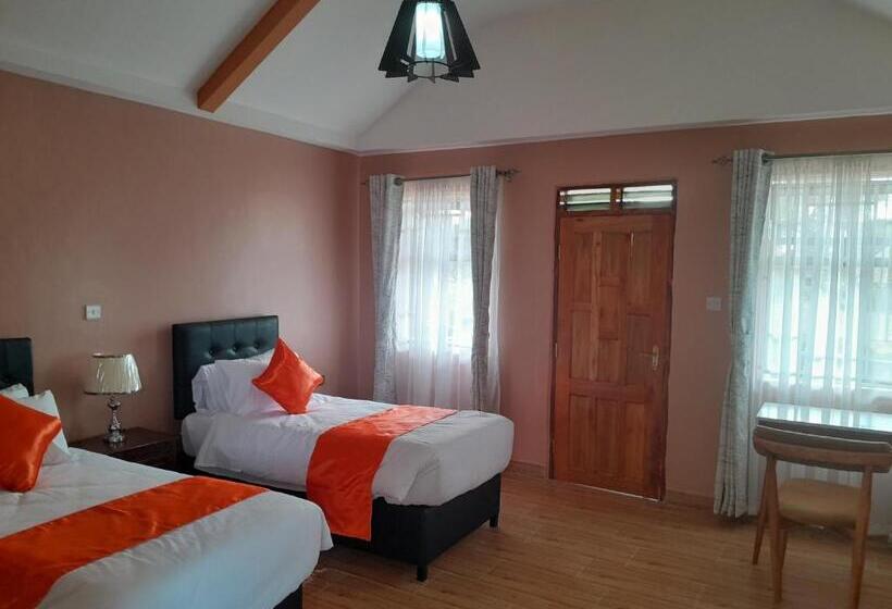 اتاق استاندارد سه نفره, Penety Amboseli Resort