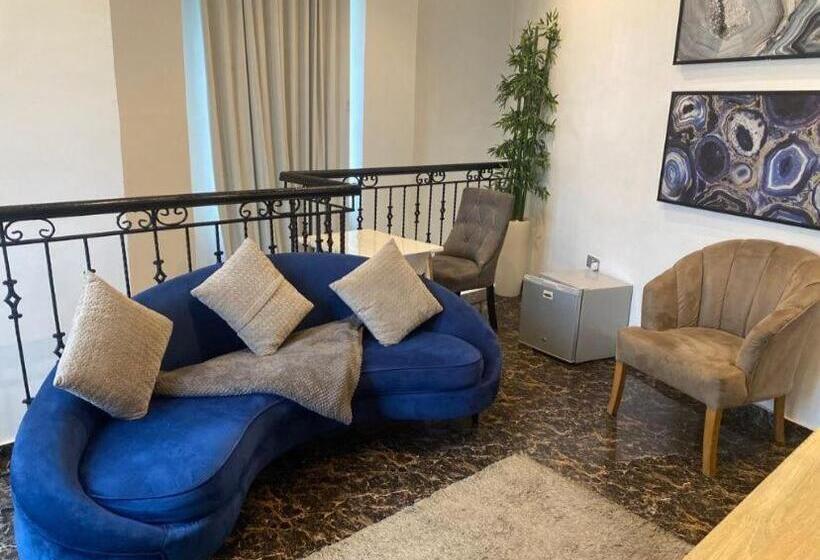 سوییت, Jj Mas Hotel And Suites