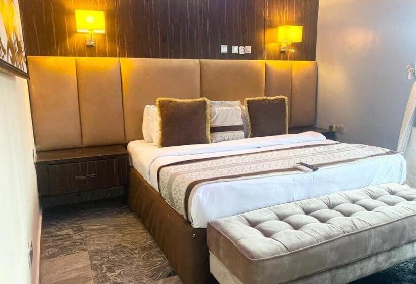 سوییت, Jj Mas Hotel And Suites
