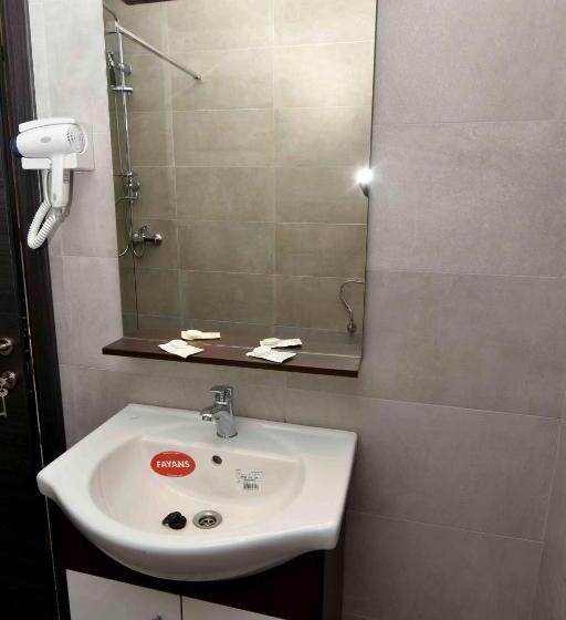 سوئیت با بالکن, Camere De Inchiriat Valea Prahovei