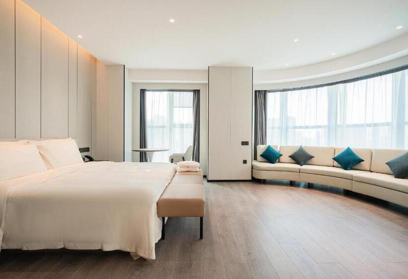 سوییت, Atour Hotel Chengdu East Station Greenland 468 Center