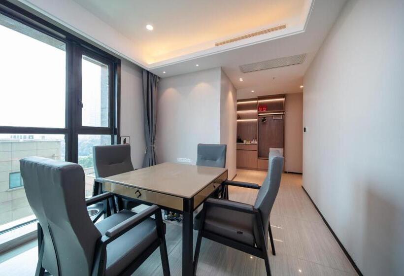 سوییت, Hefei Tom