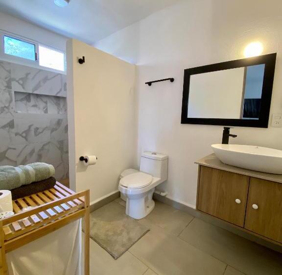 اتاق استاندارد با بالکن, Bungalows Punta Conejo