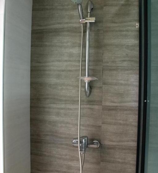 اتاق استاندارد سه تخته با بالکن, Amanzi Residence