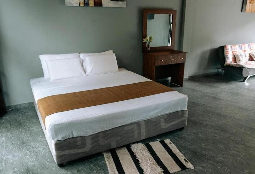 اتاق استاندارد سه تخته با بالکن, Amanzi Residence