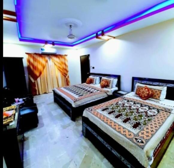 Economy Triple Room, Galaxy Inn Karachi