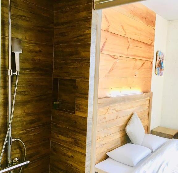 اتاق لوکس با چشم‌انداز دریا, Rustic Hotel Quy Nhon Powered By Aston