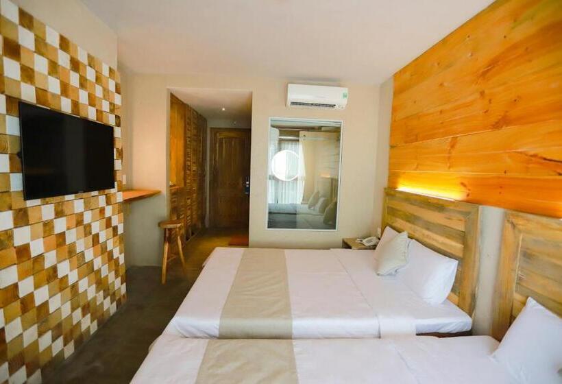 اتاق لوکس با چشم‌انداز دریا, Rustic Hotel Quy Nhon Powered By Aston