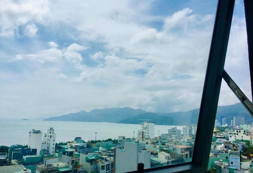 سوییت با چشم‌انداز دریا, Rustic Hotel Quy Nhon Powered By Aston