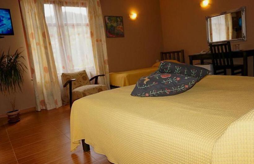 اتاق کلاسیک سه تخته, хотел стиляна/hotel Stilyana