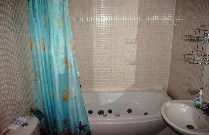 اتاق کلاسیک سه تخته, хотел стиляна/hotel Stilyana