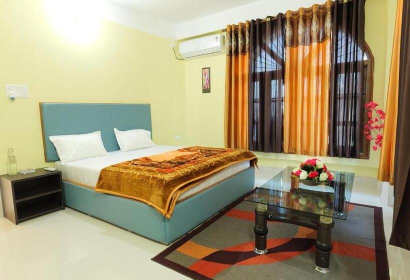 Апартаменты 2 Спальни, The Transit Stay Guwati