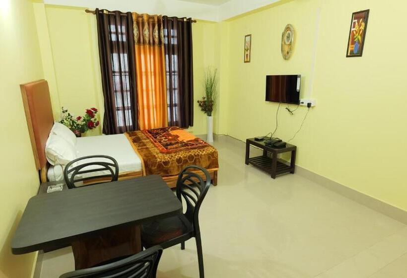Апартаменты 2 Спальни, The Transit Stay Guwati