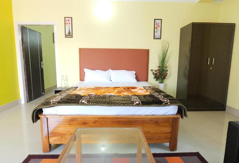 Апартаменты 2 Спальни, The Transit Stay Guwati