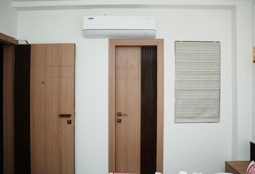اتاق لوکس, Anaya Retreat