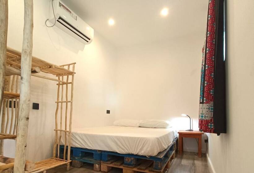اتاق استاندارد, Skippers   Adults Only