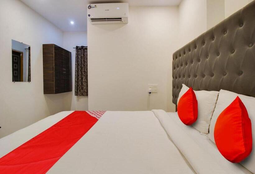 اتاق استاندارد, Super Oyo Sai Ganesh Residency