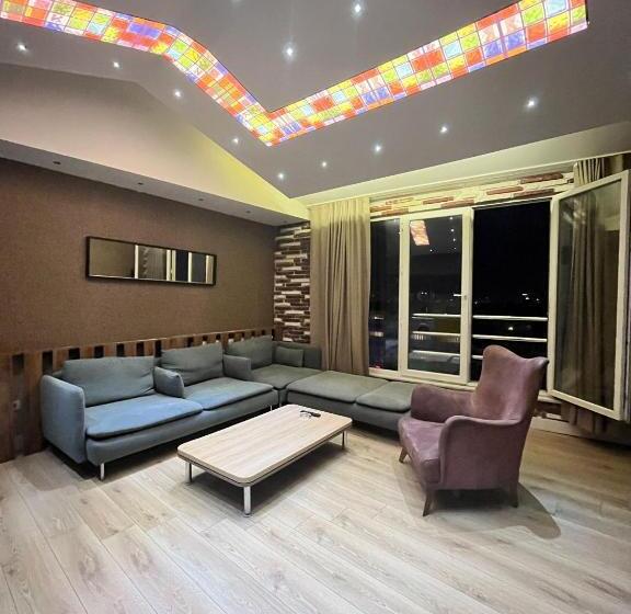 سوییت, The Sisli Luxury Corner Suit