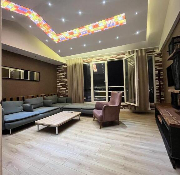 سوییت, The Sisli Luxury Corner Suit