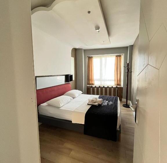 سوئیت 2 خوابه, The Sisli Luxury Corner Suit