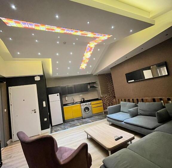 3 Bedroom Suite, The Sisli Luxury Corner Suit