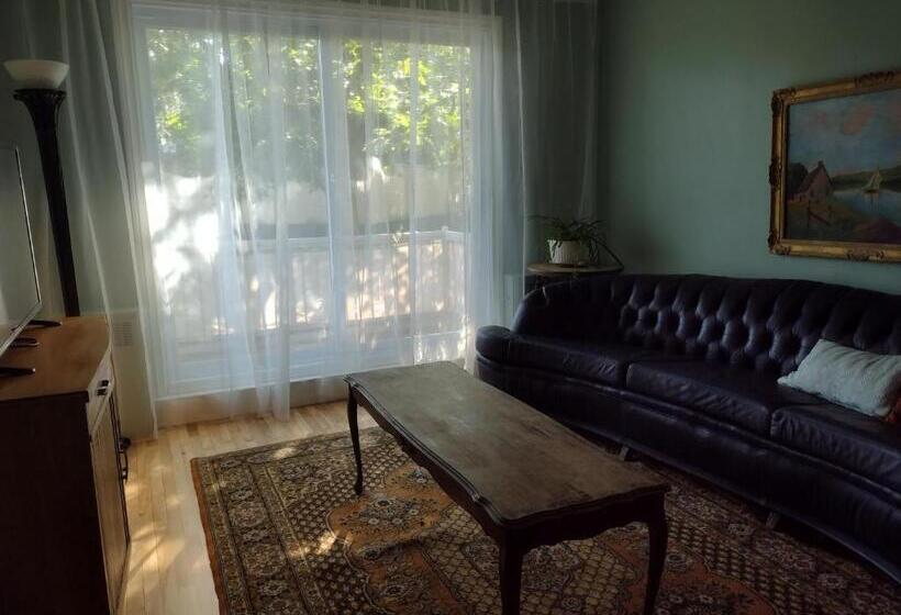 سوئیت جونیور خانوادگی, Smiling House! Montréal, 2 Chambres, Accueillant Et Charmant