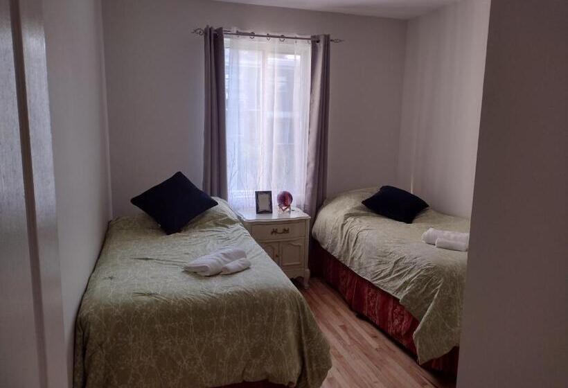 سوئیت جونیور خانوادگی, Smiling House! Montréal, 2 Chambres, Accueillant Et Charmant