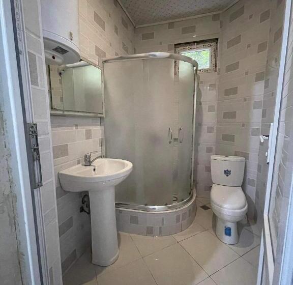 اتاق استاندارد با بالکن, Guesthouse Nuri