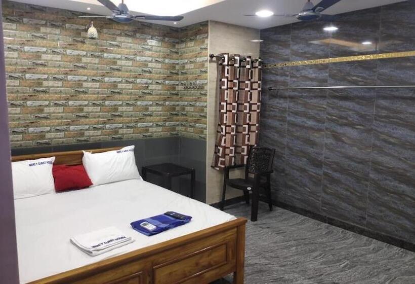 اتاق لوکس, Mercy Inn