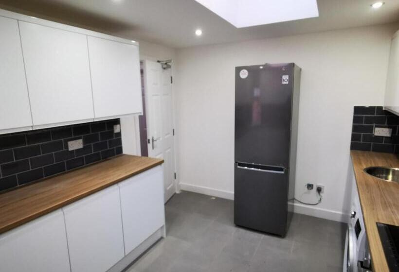 اتاق استاندارد یک نفره, The Old Guest House, Norbury Avenue