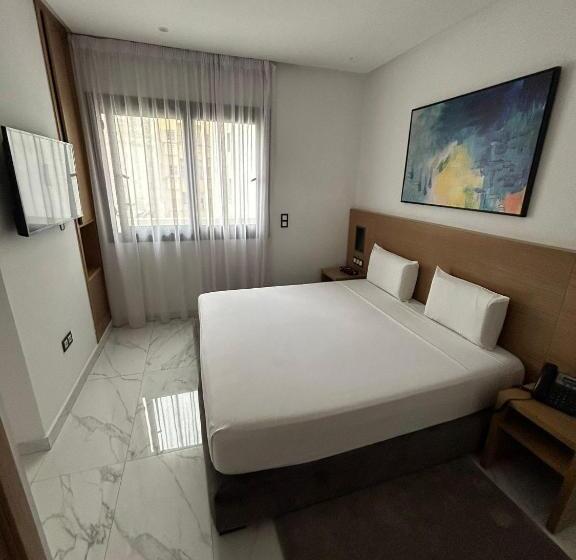 سوییت خانوادگی, Twin Hotel Tanger