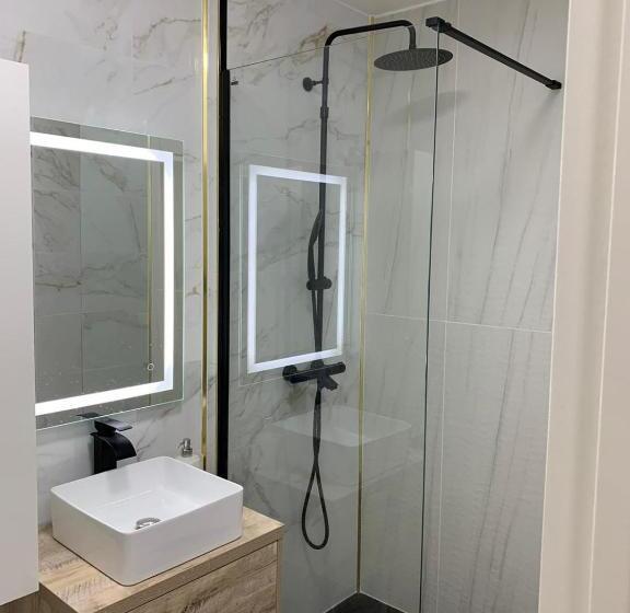 اتاق استاندارد, Chambre Privée Face Arrêt De Tram Proche Métro 5 Pablo Picasso, Chambres Individuelles , La Cuisine