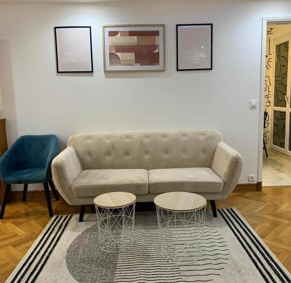 اتاق استاندارد, Chambre Privée Face Arrêt De Tram Proche Métro 5 Pablo Picasso, Chambres Individuelles , La Cuisine