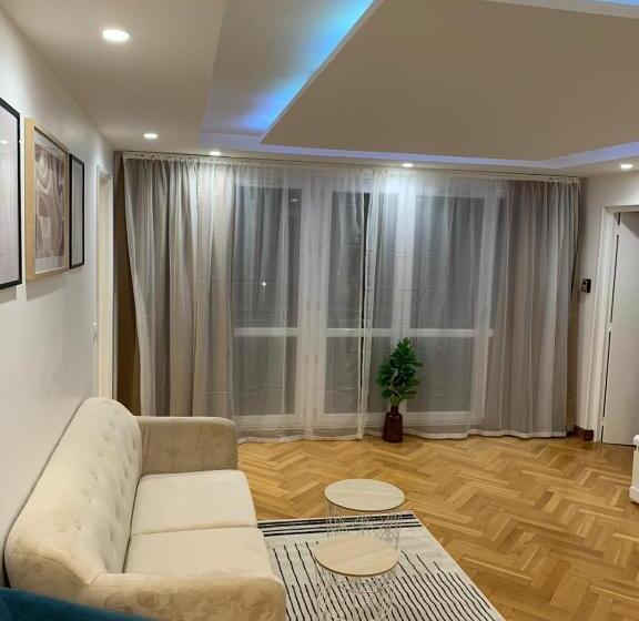 اتاق استاندارد, Chambre Privée Face Arrêt De Tram Proche Métro 5 Pablo Picasso, Chambres Individuelles , La Cuisine