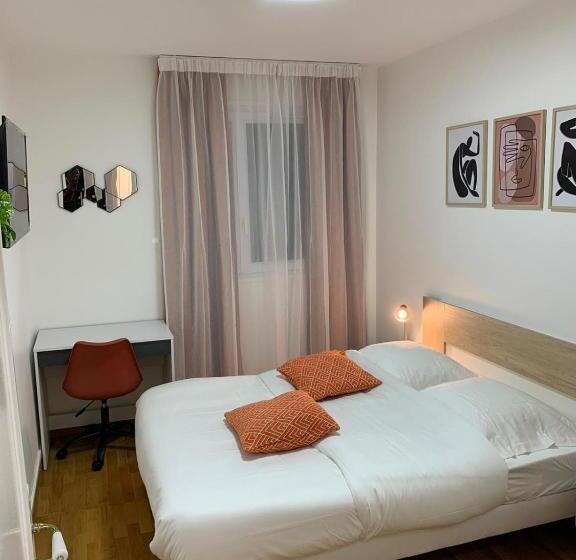 سوییت خانوادگی, Chambre Privée Face Arrêt De Tram Proche Métro 5 Pablo Picasso, Chambres Individuelles , La Cuisine
