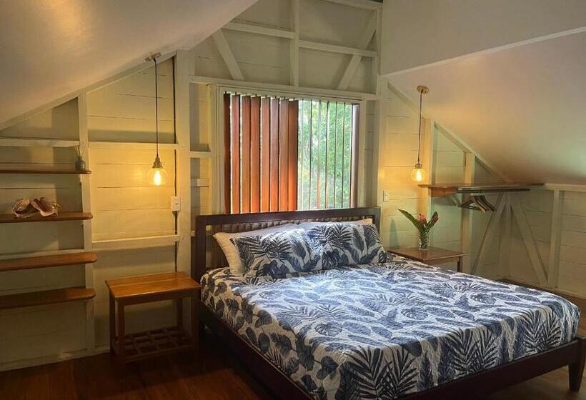 اتاق لوکس با بالکن, The Lodge At Punta Rica  Hilltop Eco Lodge With Views & Pool