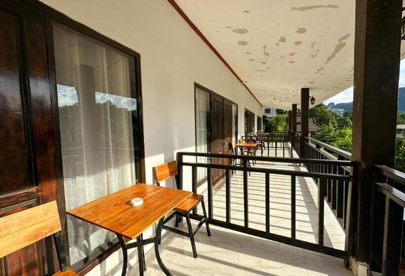 اتاق استاندارد با چشم‌انداز کوهستان, Champa Inn Resort