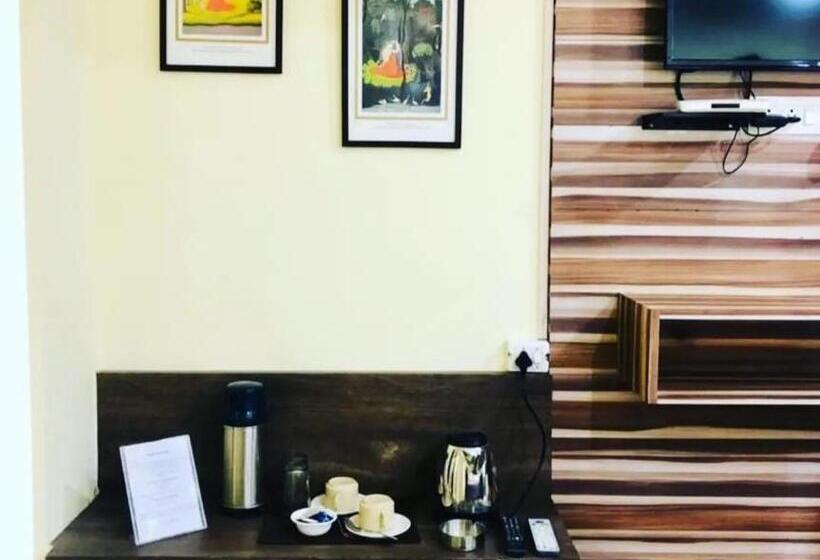 اتاق استاندارد با چشم‌انداز کوهستان, Mcleodganj Inn Yogi