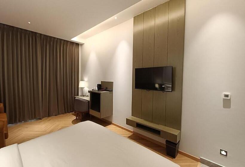 سوییت, Rosastays Hisar Florence