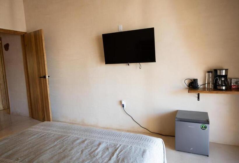 استودیو استاندارد با بالکن, Yax Kiin Casa Boutique
